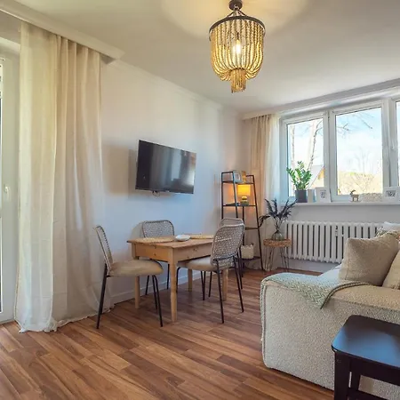 Bohema - Przytulne Mieszkanie Blisko Centrum I Dworca, Parter, Balkon, Park, Parking Appartamento *
