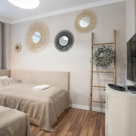 Appartamento Bohema - Przytulne Mieszkanie Blisko Centrum I Dworca, Parter, Balkon, Park, Parking *