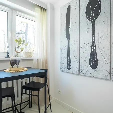 Bohema - Przytulne Mieszkanie Blisko Centrum I Dworca, Parter, Balkon, Park, Parking Appartamento