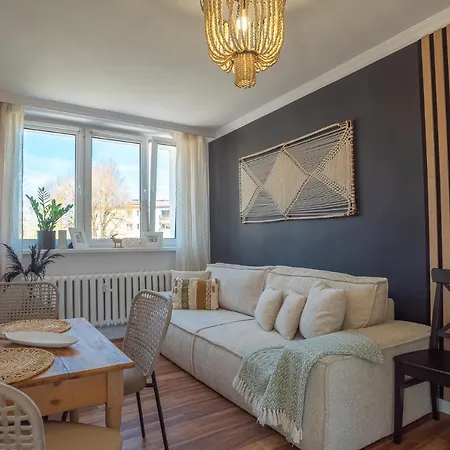 Apartament Bohema - Przytulne Mieszkanie Blisko Centrum I Dworca, Parter, Balkon, Park, Parking Karpacz