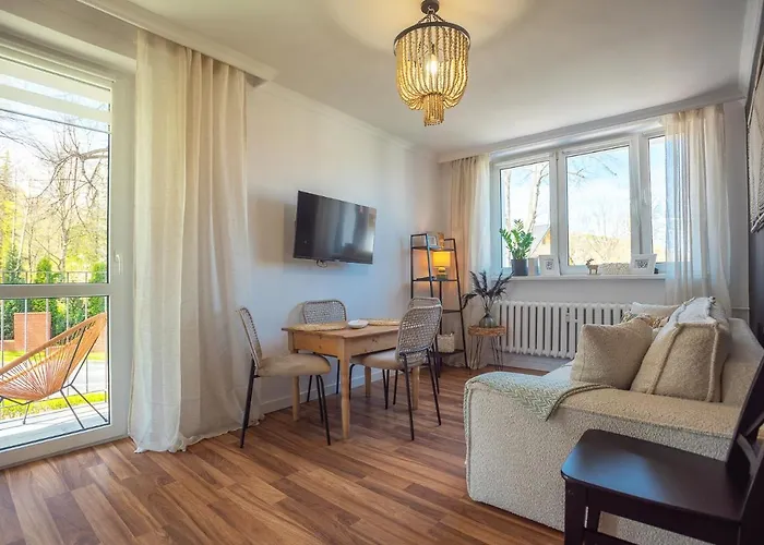 Bohema - Przytulne Mieszkanie Blisko Centrum I Dworca, Parter, Balkon, Park, Parking Апартаменты *