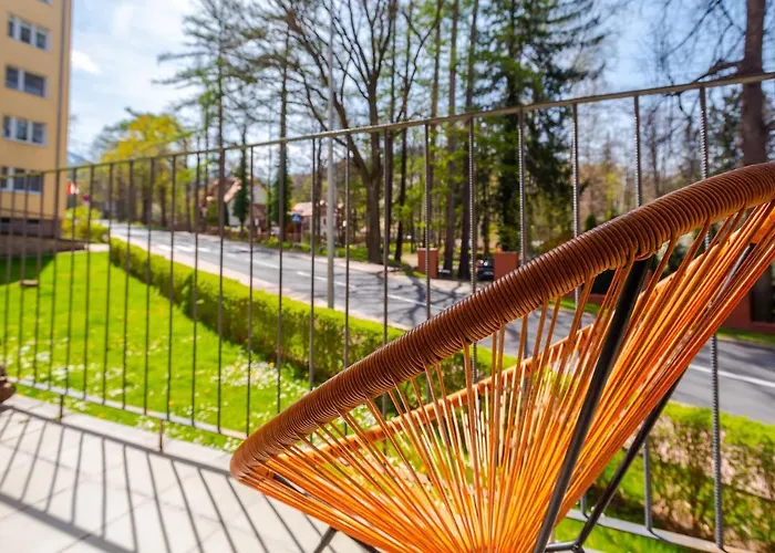 Bohema - Przytulne Mieszkanie Blisko Centrum I Dworca, Parter, Balkon, Park, Parking Апартаменты Карпач