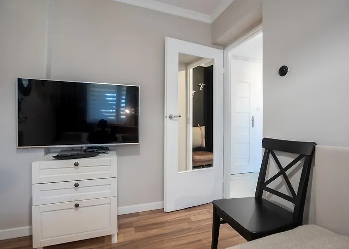 Bohema - Przytulne Mieszkanie Blisko Centrum I Dworca, Parter, Balkon, Park, Parking Апартаменты