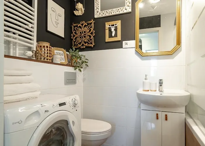 Bohema - Przytulne Mieszkanie Blisko Centrum I Dworca, Parter, Balkon, Park, Parking *