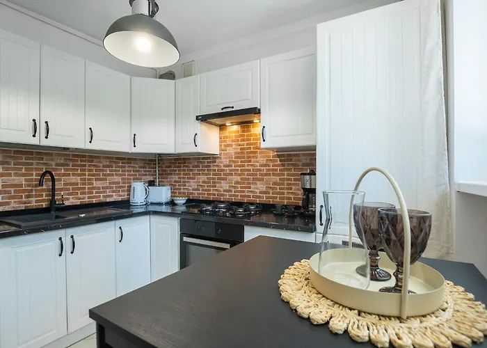 Bohema - Przytulne Mieszkanie Blisko Centrum I Dworca, Parter, Balkon, Park, Parking